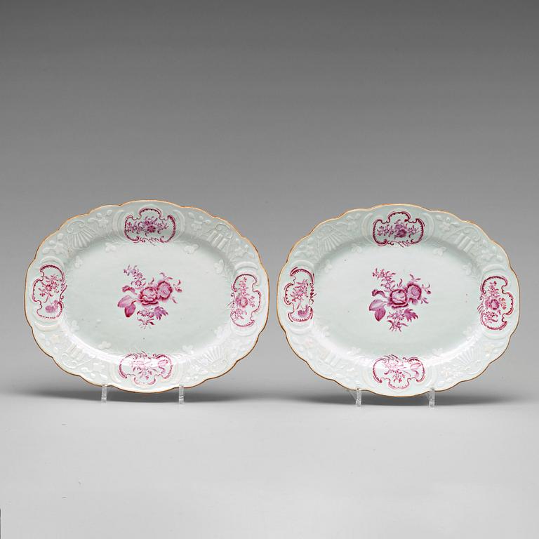 A pair of purple camaieu and bianco sopra bianco serving dishes, Qing dynasty, Qianlong (1736-95).