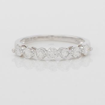 RING, 18K vitguld och diamanter tot ca 0.60 ct.