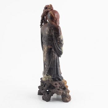 A Chinese soapstone figure of Shoulao, 20th century.