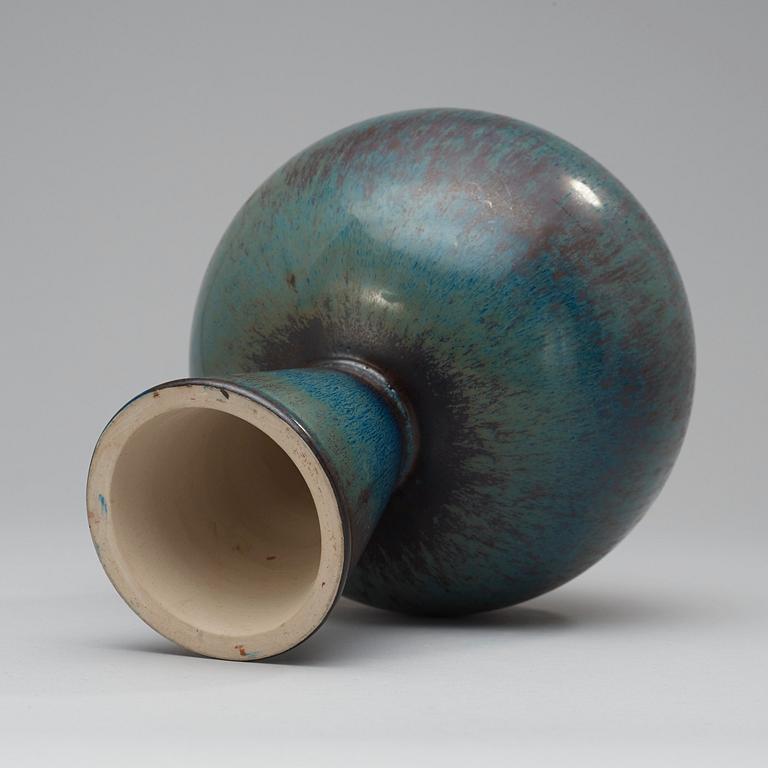 A Stig Lindberg stoneware vase, Gustavsberg Studio 1956.