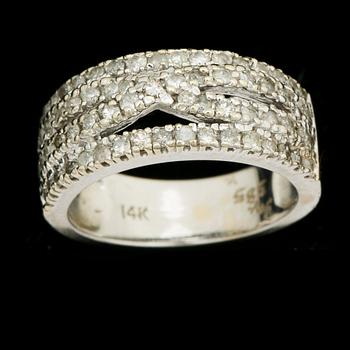 RING, 14 k vitguld med åttkantslipade diamanter ca 1,15 ct. Vikt ca 6,5 g.