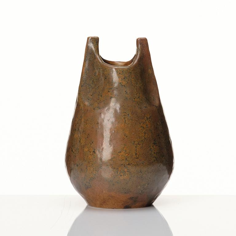 Anders & Bess Wissler, a stoneware vase, Ateljé Solklinten, Mariefred, Sweden 1915.