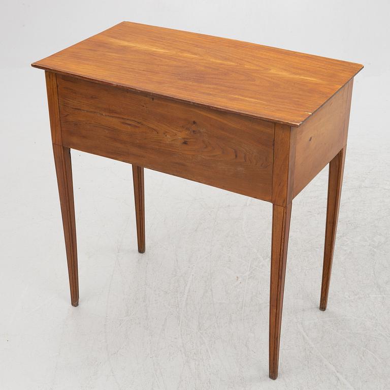 A side table with drawers, first half of the 19th century.