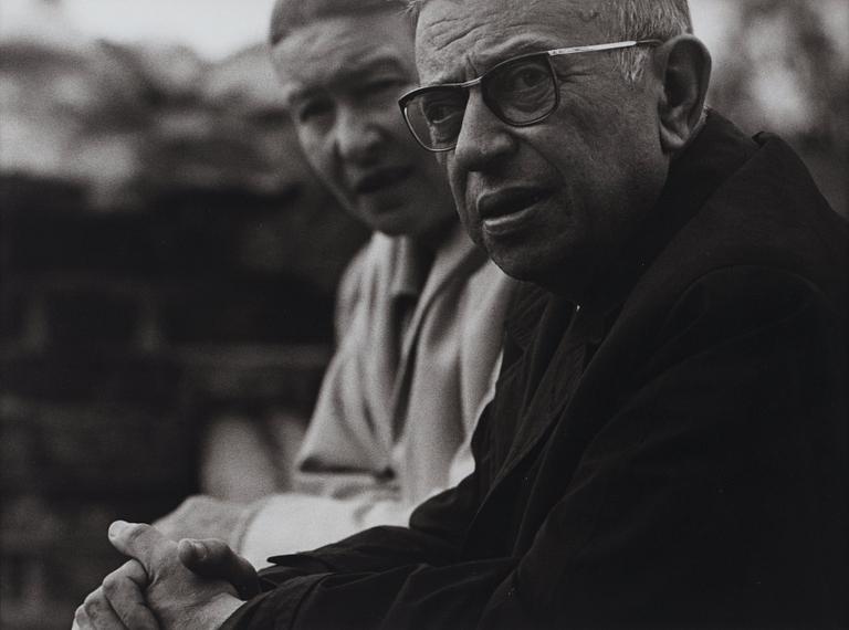 Antanas Sutkus, "J.P Sartre and Simone de Beauvoir in Nida", 1965.