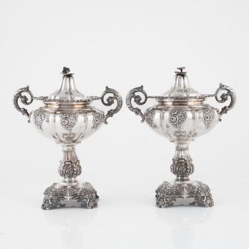 Fredrik & Wilhelm Zethelius, a pair of silver sugar bowls, Neo-Rococo, Stockholm, Sweden, 1840.