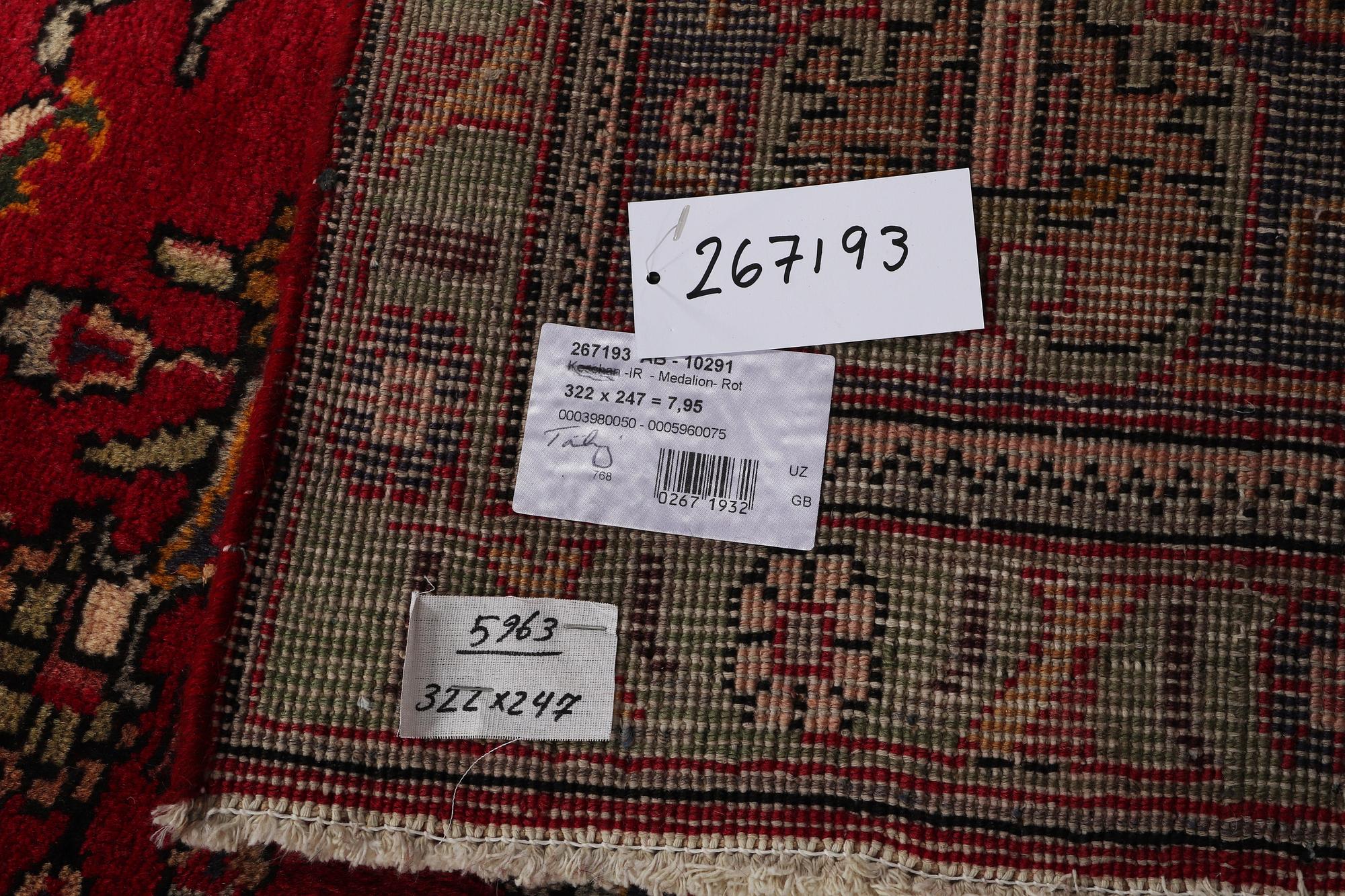 A carpet, Täbriz, 322 x 247 cm.