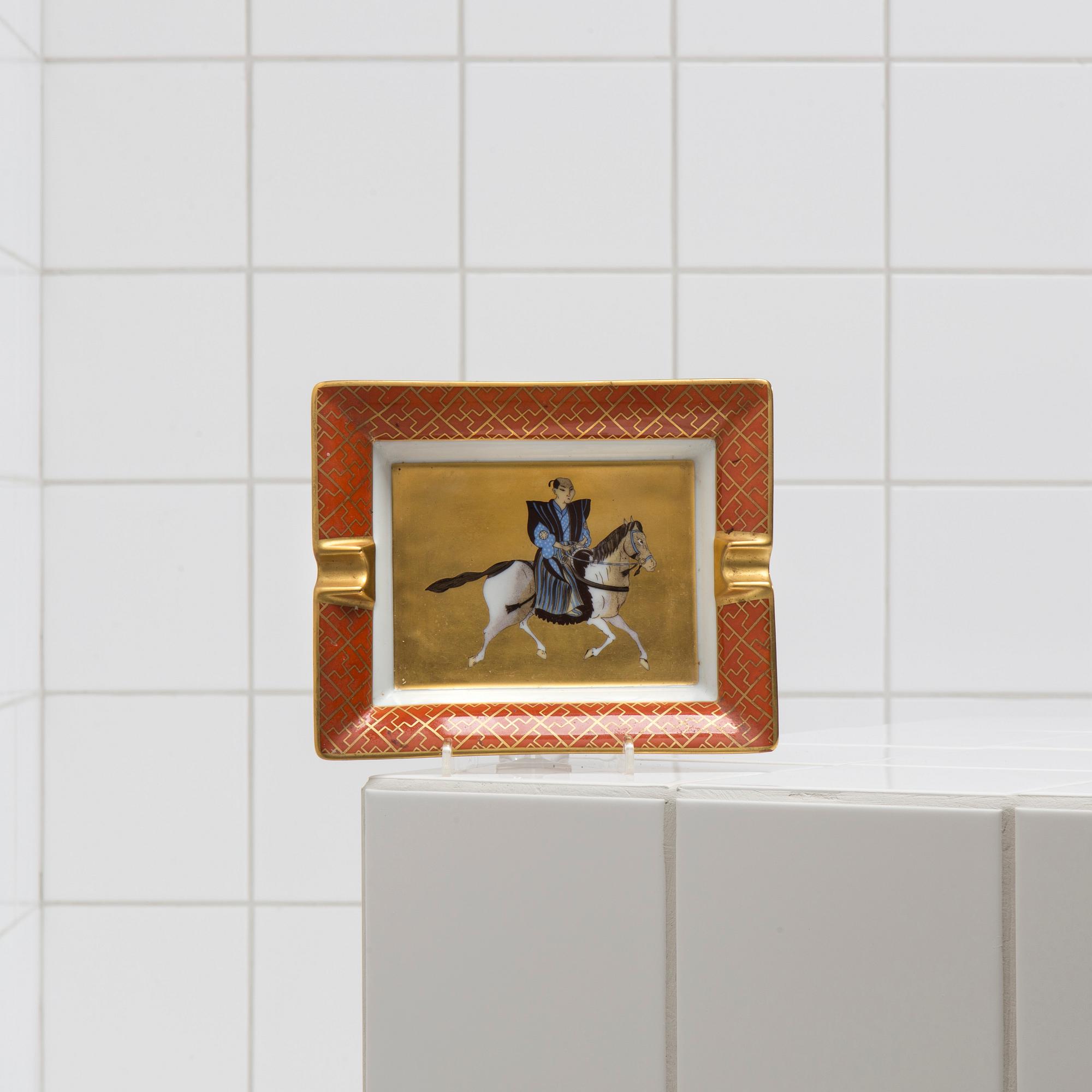ASKFAT, Hermès.