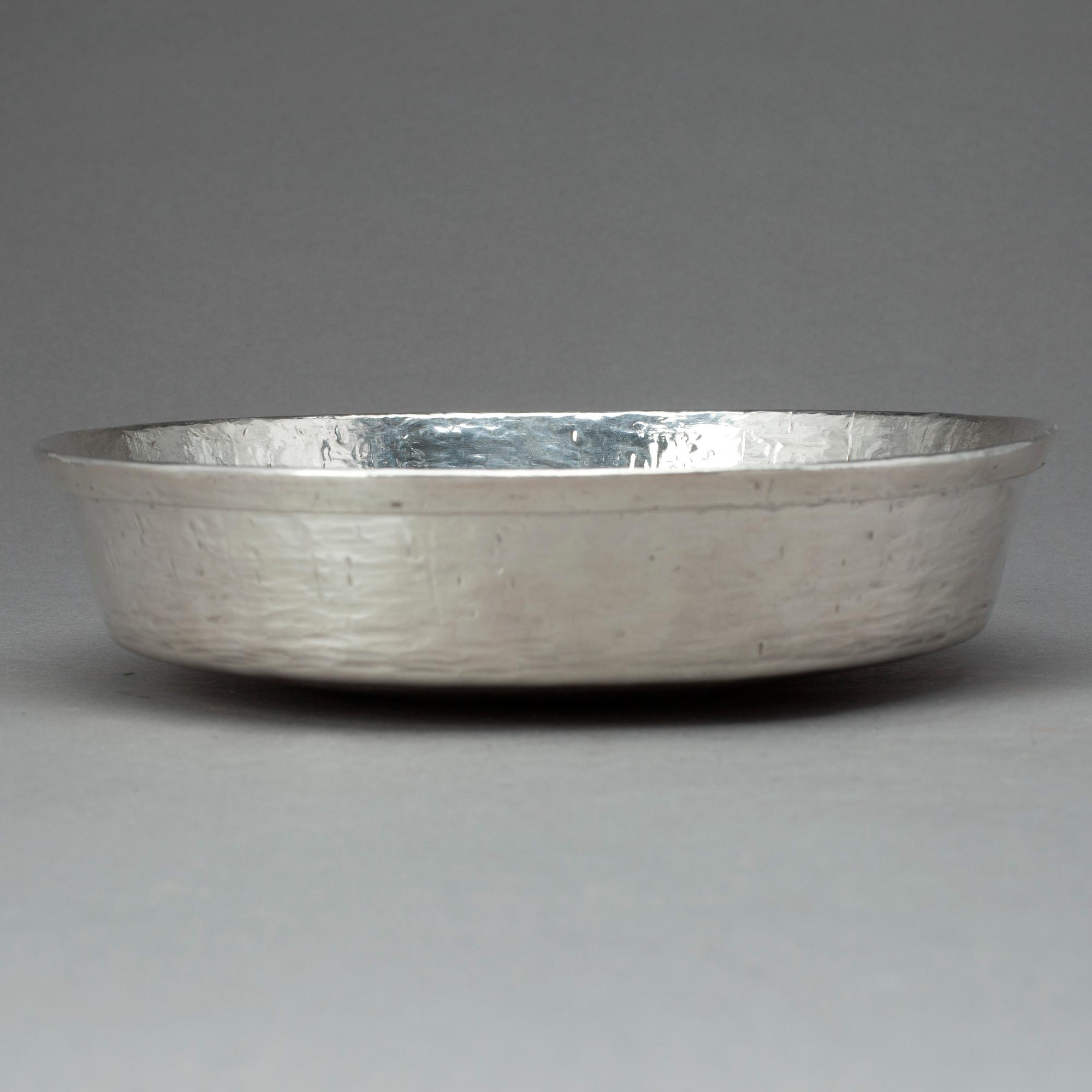 SKÅL, sterlingsilver, Tapio Wirkkala, signerad TW, Hopeakeskus Oy, Tavastehus, 1971. Vikt ca 519g.