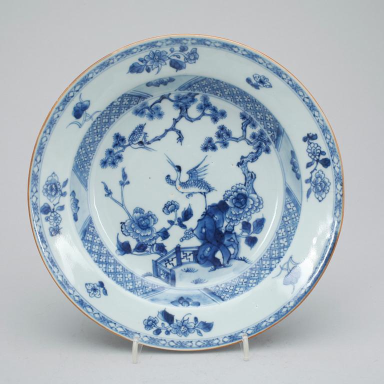TALLRIKAR, 4 st, porslin, Kina, Qianlong (1736-35).