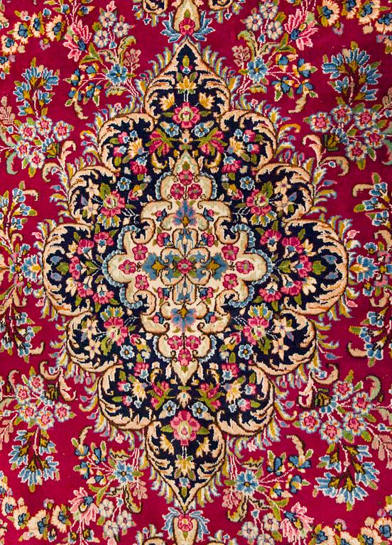 Matto, Kerman Lavar, noin 392 x 305 cm.