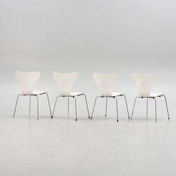 Arne Jacobsen, four "Seven" chairs, Fritz Hansen, 1964-72.