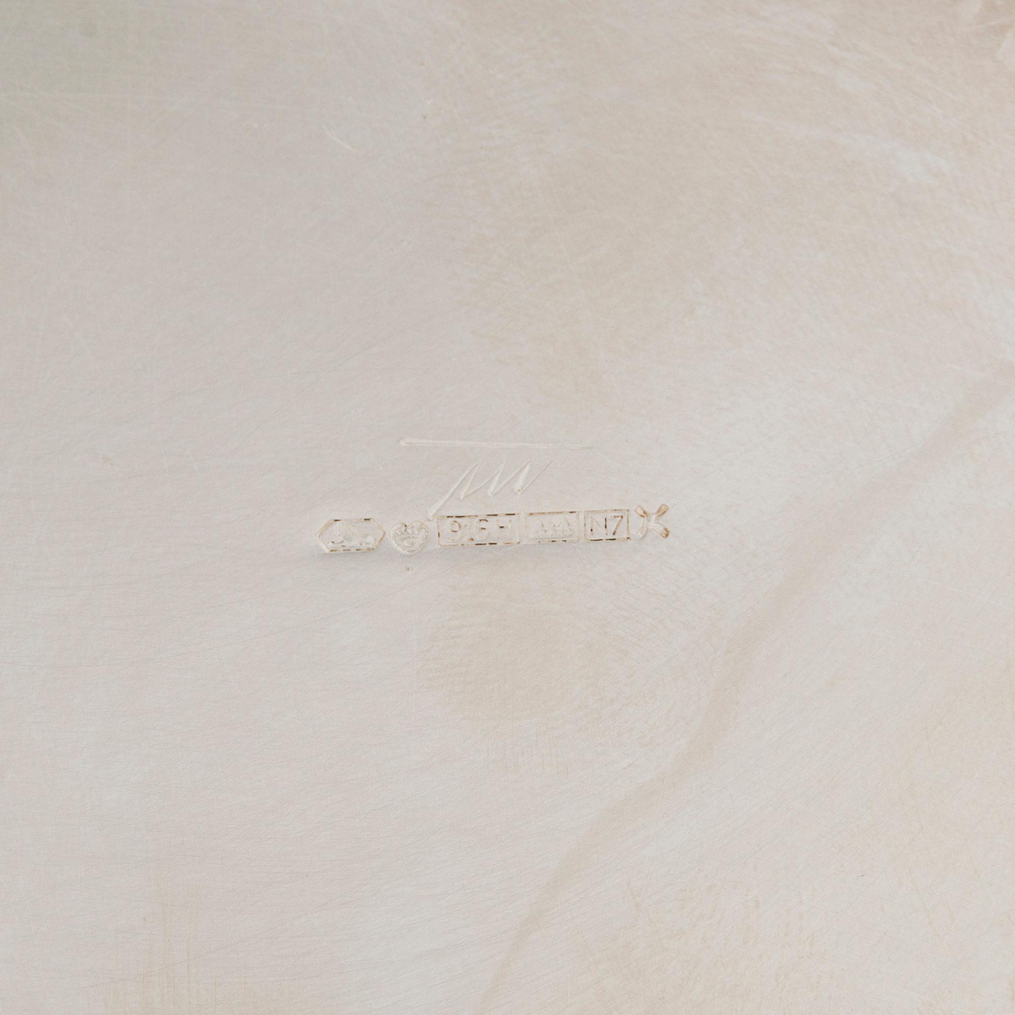 Tapio Wirkkala, maljakko, hopea TW 226, Kultakeskus, Hämeelinna  1966.