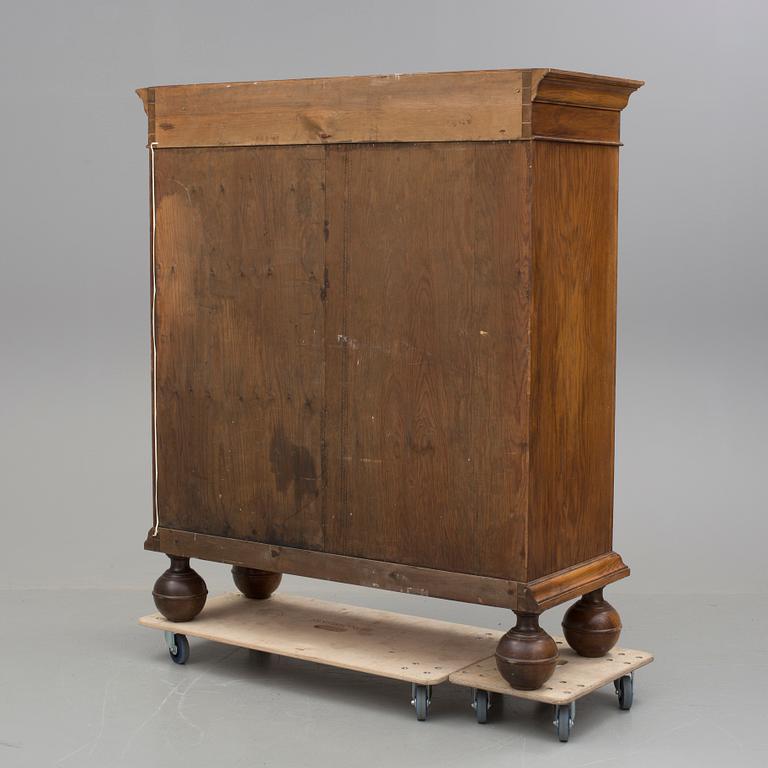 SKÅP, barockstil, 1900-talets första hälft.