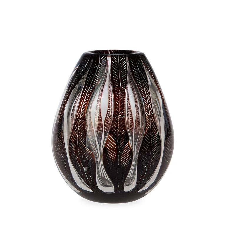 An Edvin Öhrström ariel glass vase, Orrefors 1954.