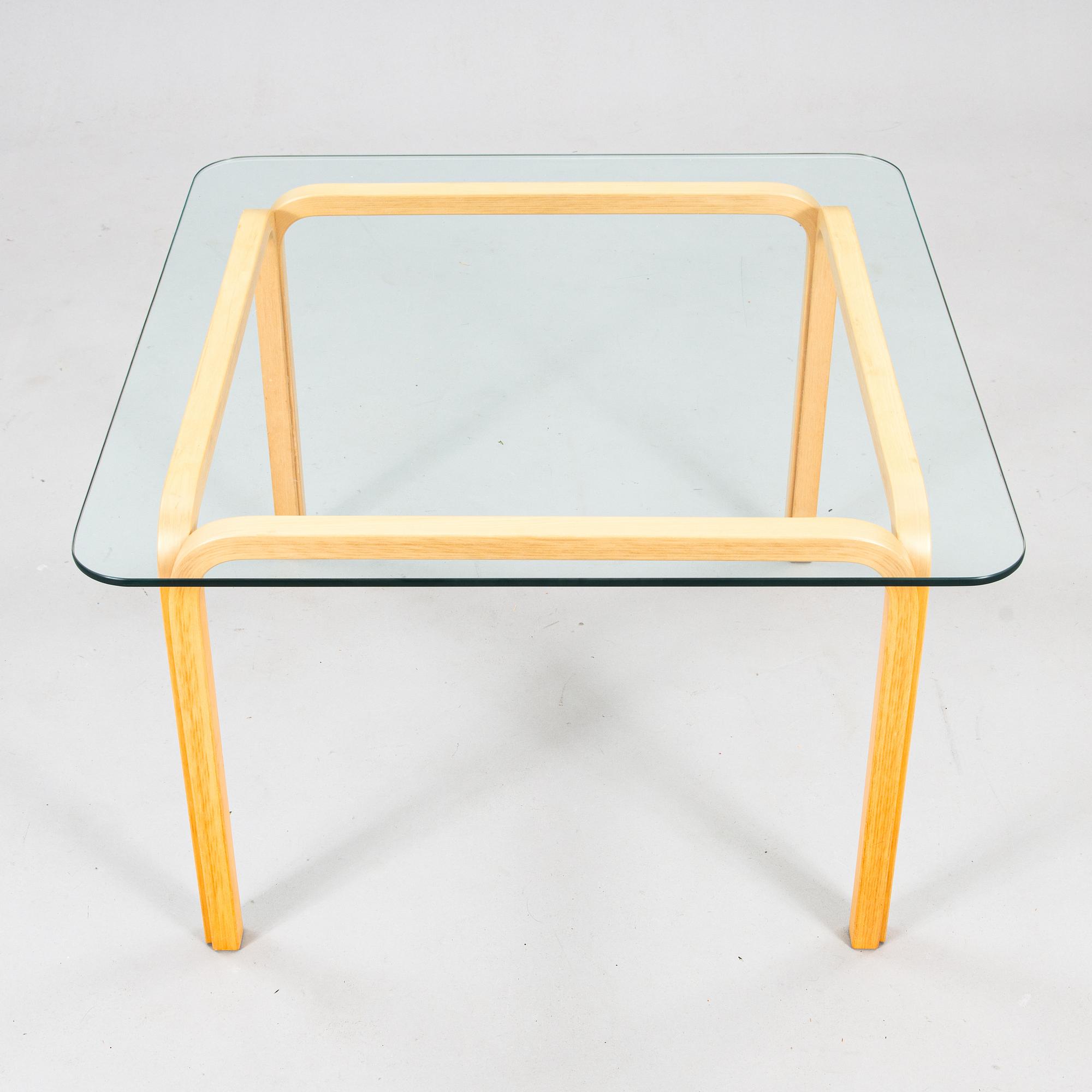 Alvar Aalto, Pöytä, Y805B, Artek.