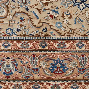 Carpet, Isfahan, ca 248 x 153 cm.