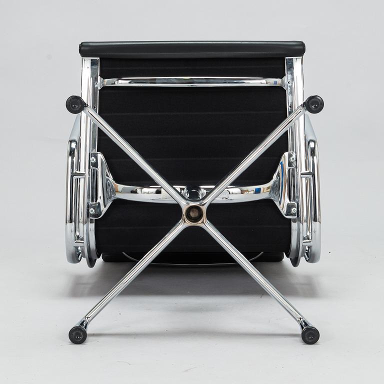 Charles & Ray Eames, an office chair EA 108   for Vitra.