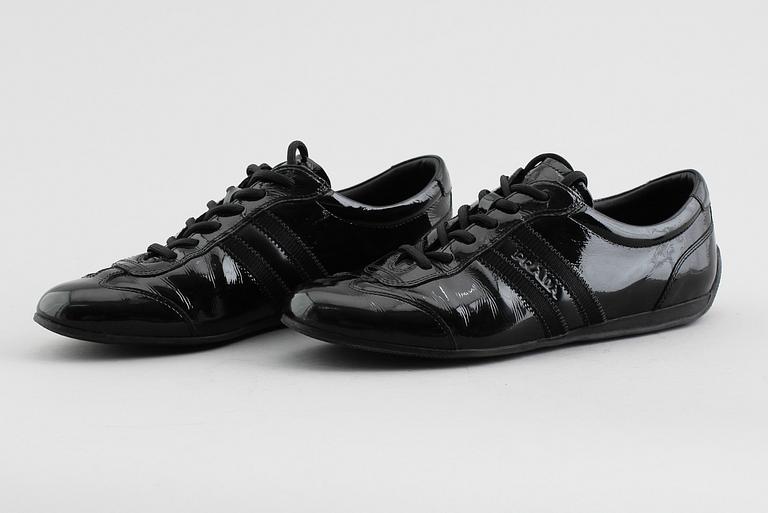 SKOR, 1 par, Prada.