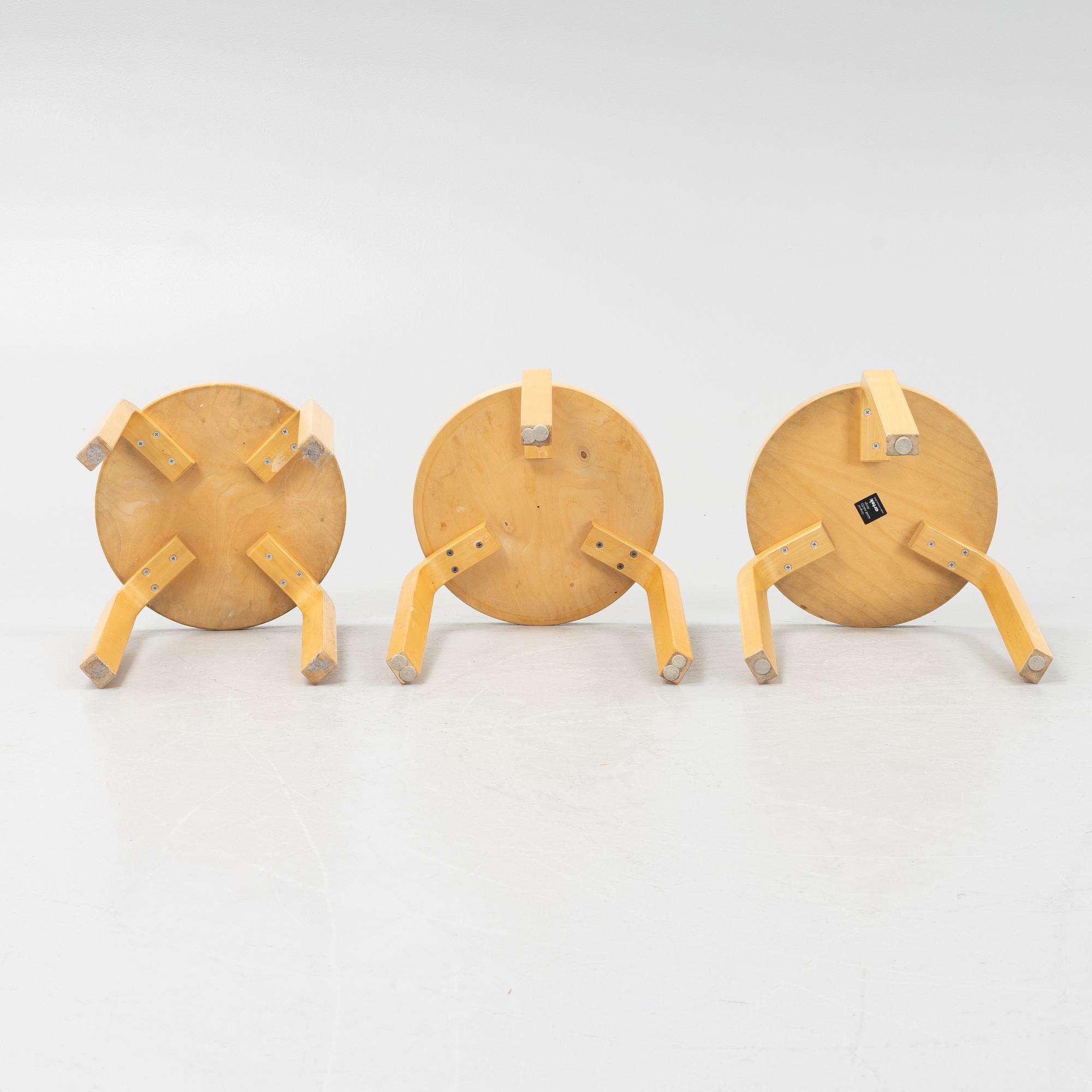 Alvar Aalto, pallar, 3 st, modell 60, Artek, Finland.