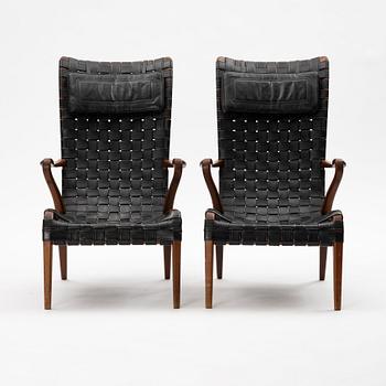 Axel Larsson, a pair of armchairs, Svenska Möbelfabrikerna Bodafors, Sweden, 1940s.