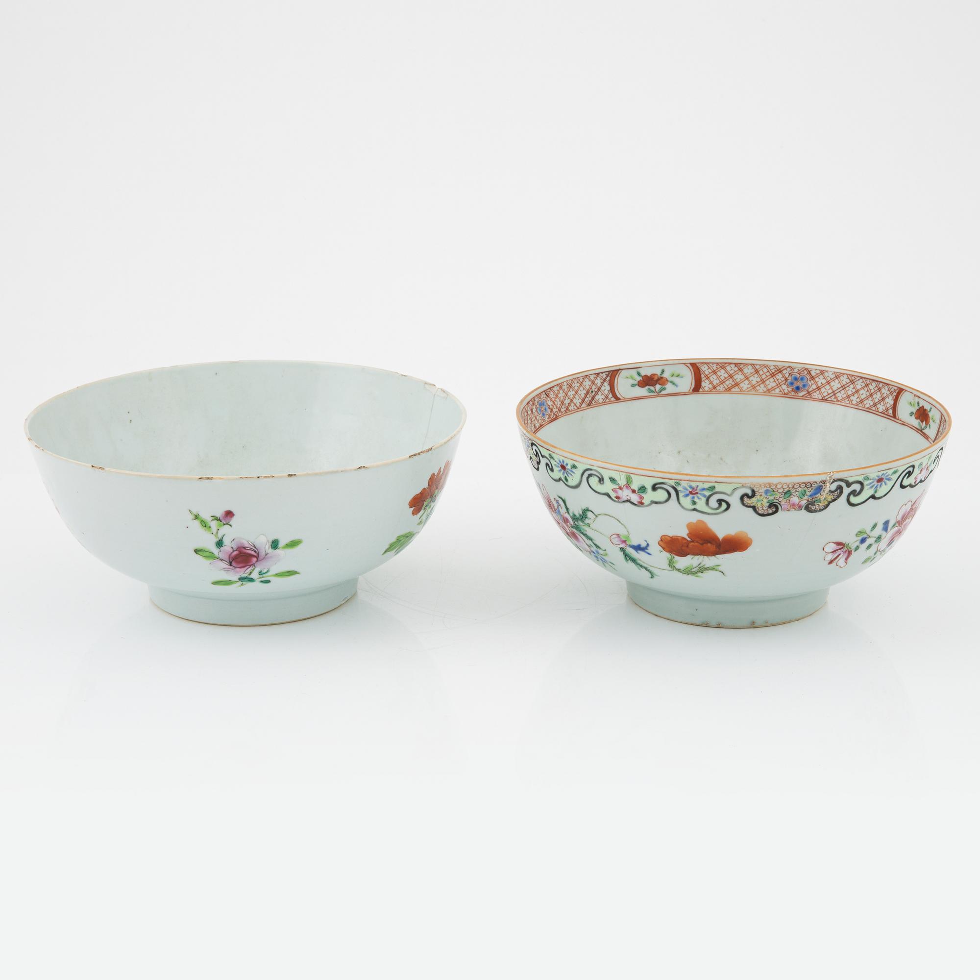 Bålskålar, två stycken, kompaniporslin. Qingdynastin, Qianlong (1736-95).