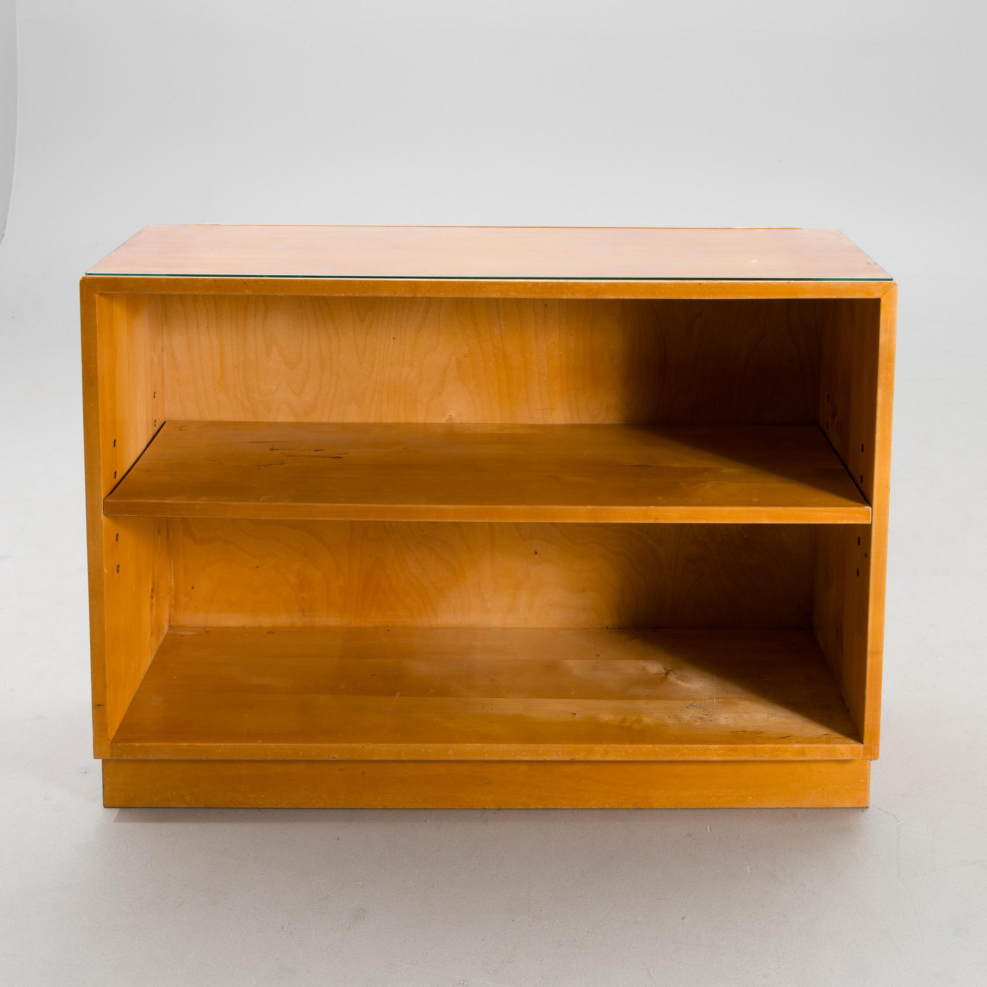 Bookcase model 404, Artek 1940s.