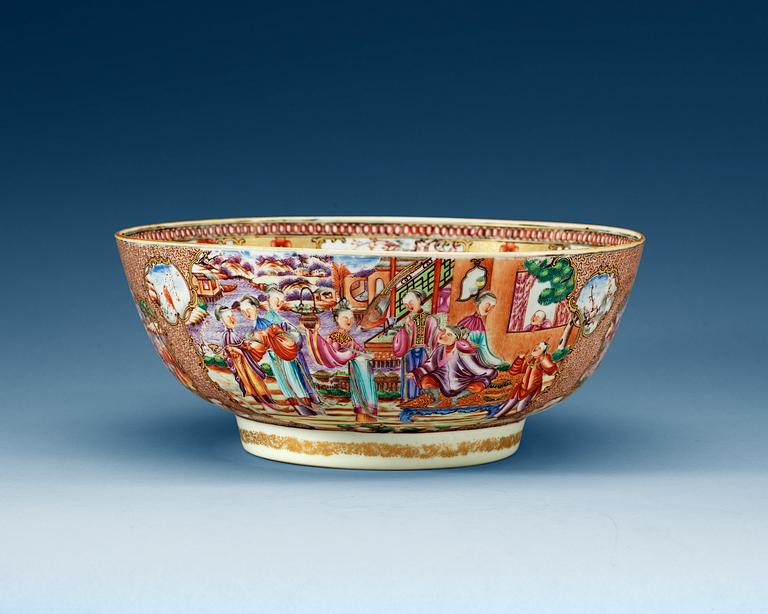 A famille rose punch bowl, Qing dynasty, Qianlong (1736-95).