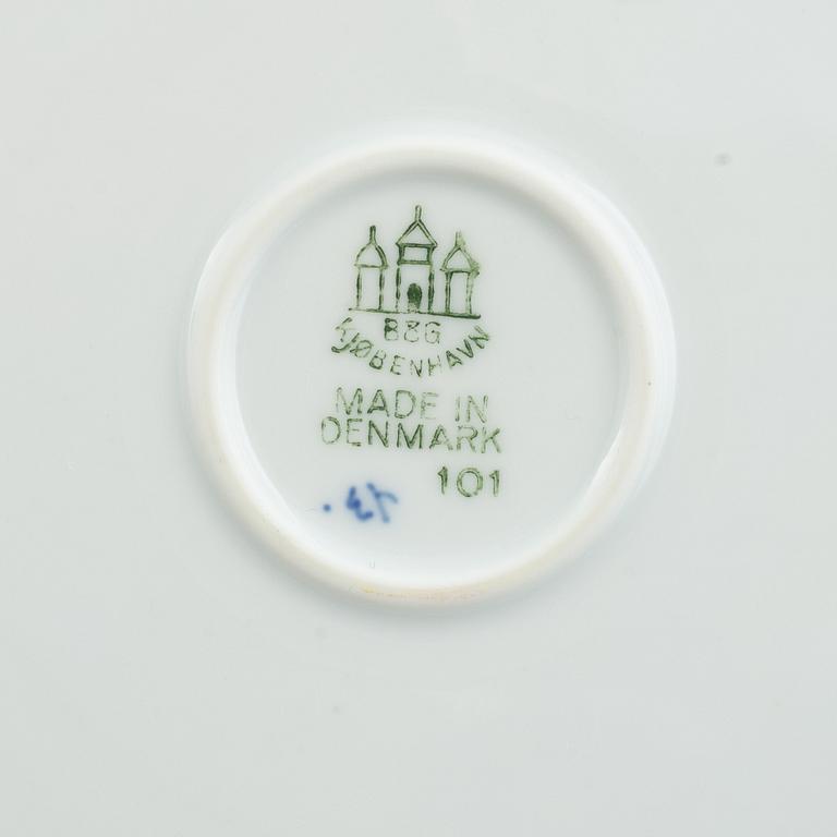 A set of thirty 'Musselmalet' and 'Sommerfugl' porcelain service pieces, Bing & Grøndahl, Denmark.