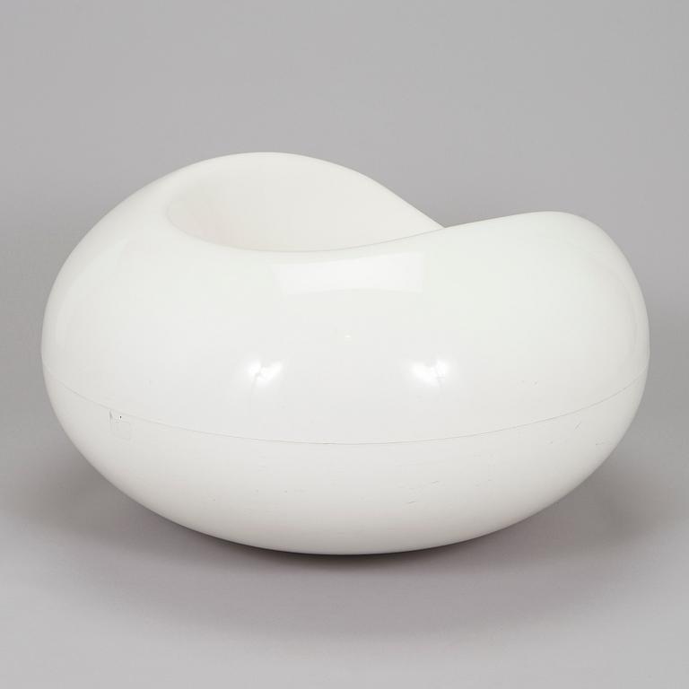 Eero Aarnio, nojatuoli, "Pastilli" Adelta.