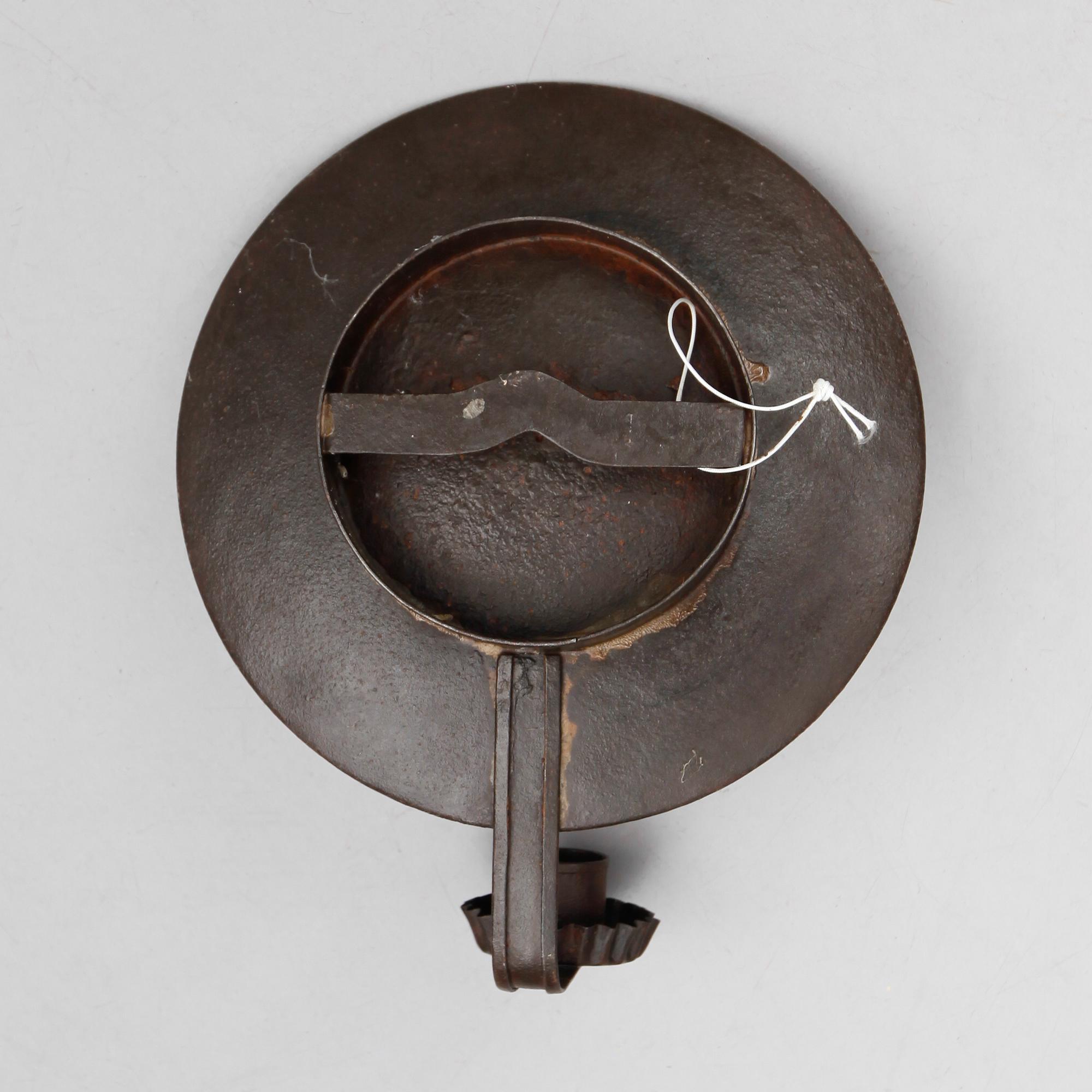 SPEGELLAMPETT, smide, 1800-talets första hälft.