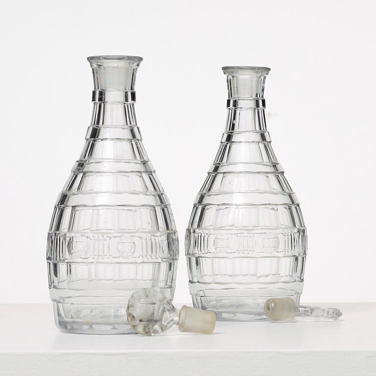 KARAFFER, ett par, glas, 1800-tal.