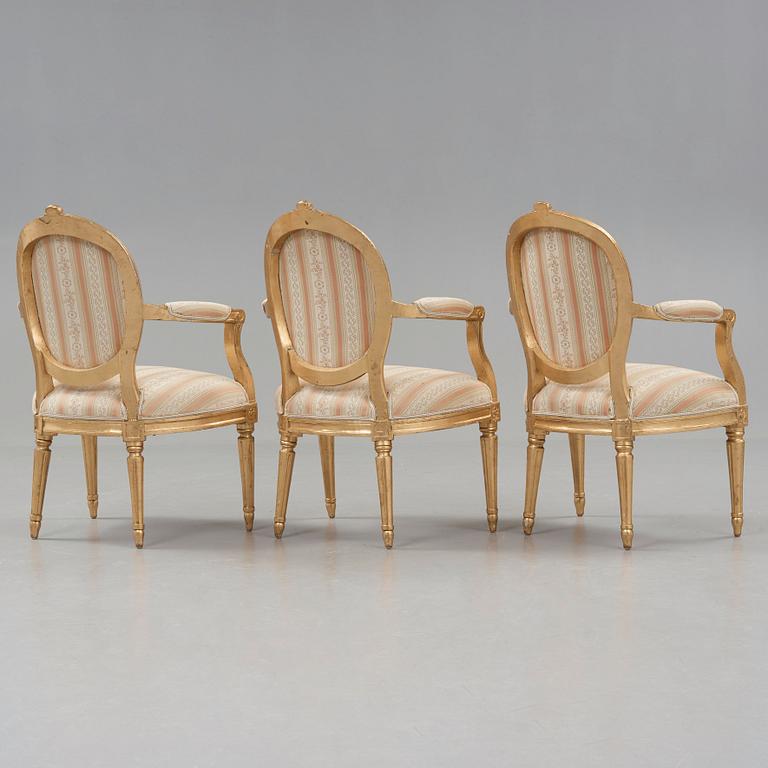 KARMSTOLAR, tre stycken, av Erik Öhrmark (mästare i Stockholm 1777-1813). Gustavianska.