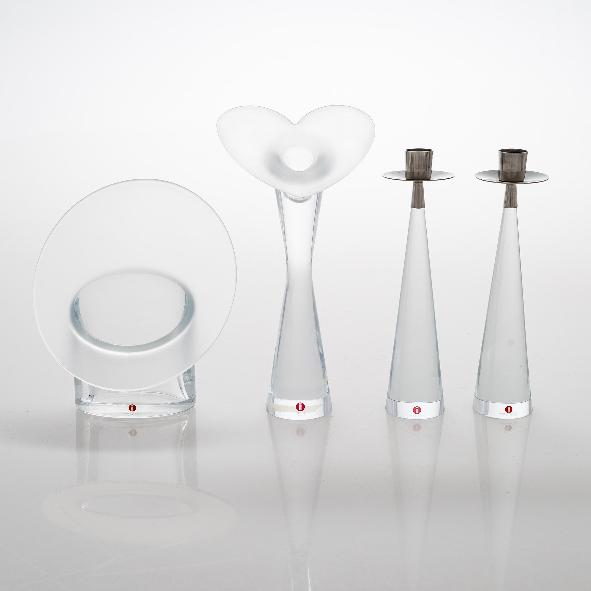 Timo Sarpaneva, ljusstake "Valentine", ett par ljusstakar "Ascot", vas "Marcel", Iittala.