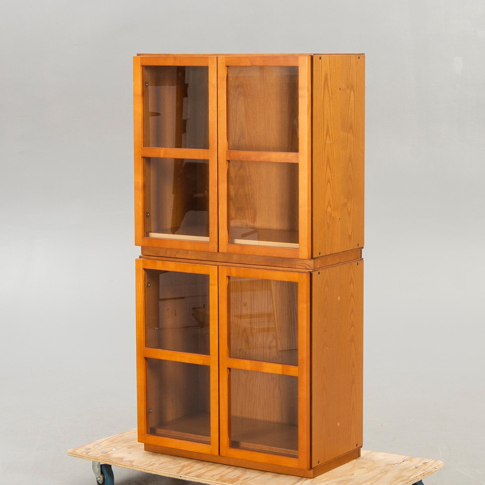 Titti Fabiani vitrinskåp, 2 st, "Book 4", 1900-talets slut.