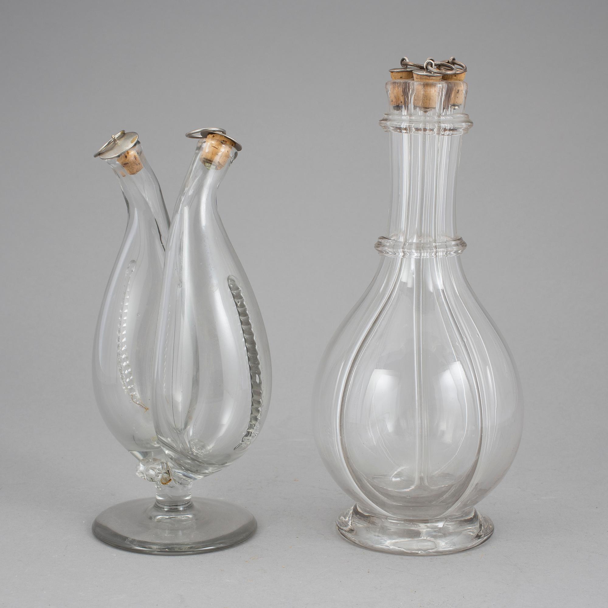 FLASKOR, 2 st, 1900-talets första hälft.