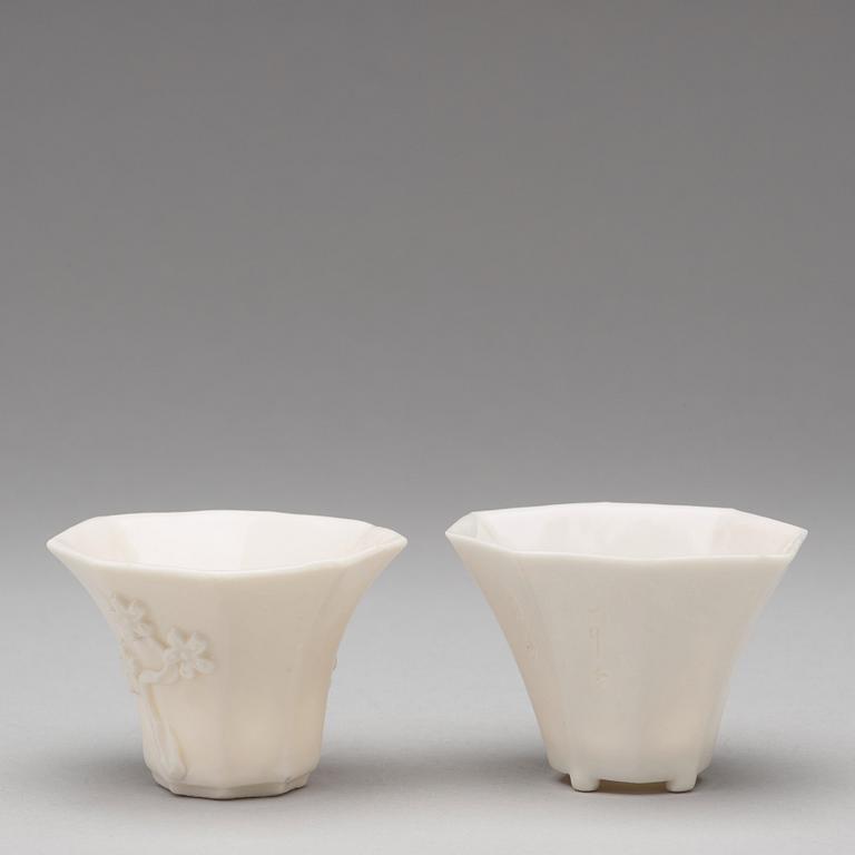 Two blanc de chine libation cups, Qing dynasty, 18th Century.