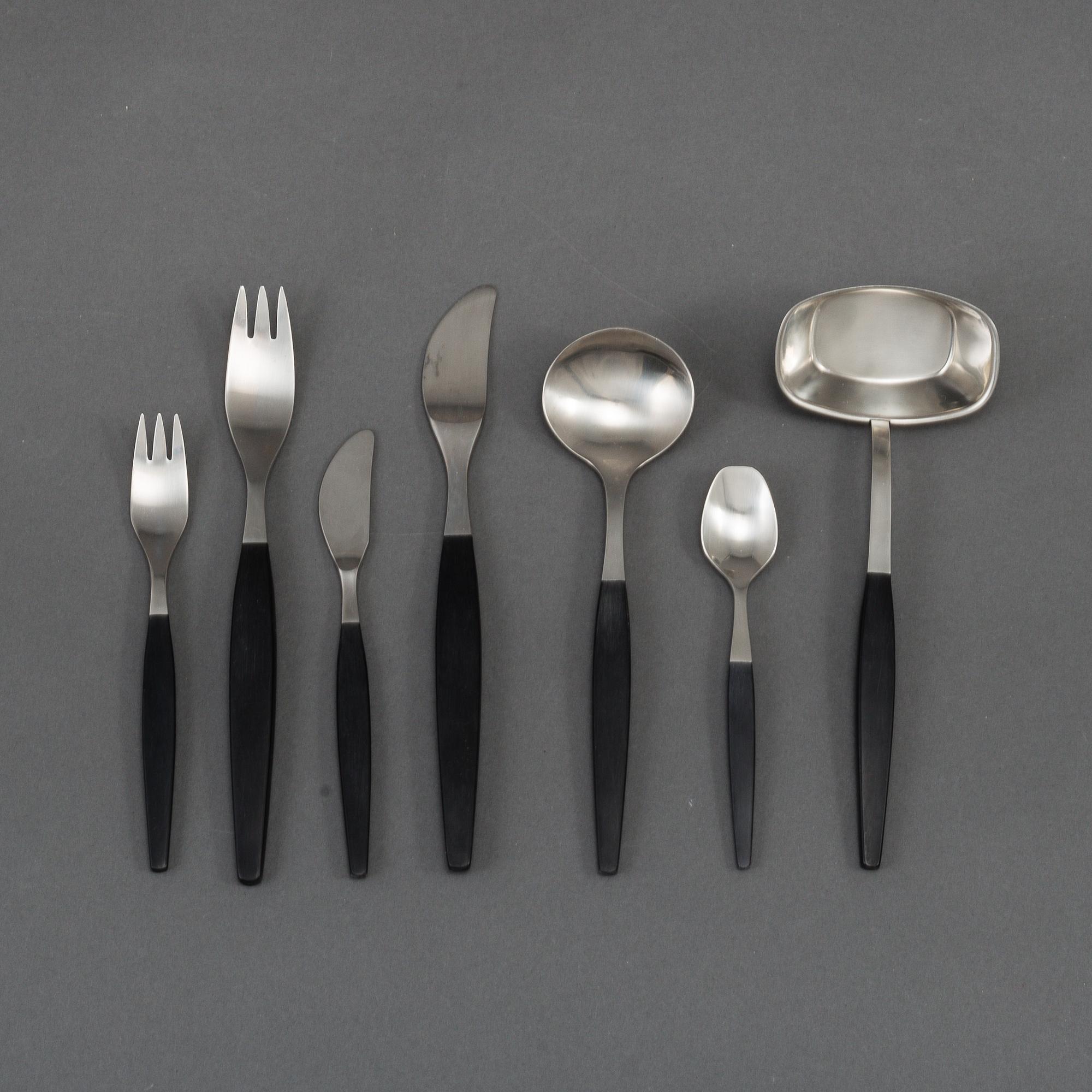 A 'Folke Arstrlm 'Focus De Luxe' steel cutlery, Gense (45 pieces).