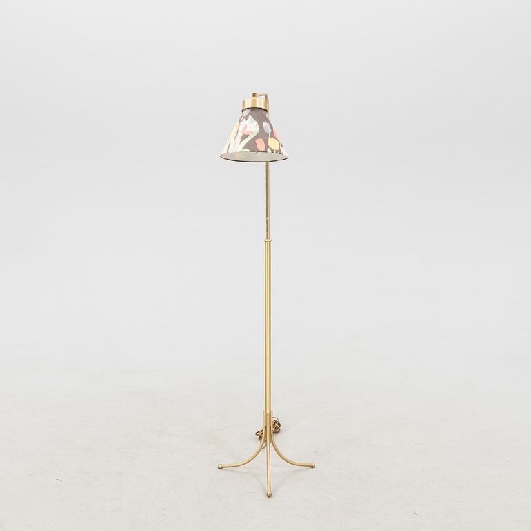 Josef Frank,  golvlampa modellnr 1842 för Firma Svenskt Tenn.