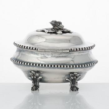 A Swedish Rococo silver sugar casket, mark of Anders Schotte, Uddevalla 1787.