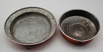 ALADÅBFORM samt FORMAR, 2 st, koppar, 1800-tal.