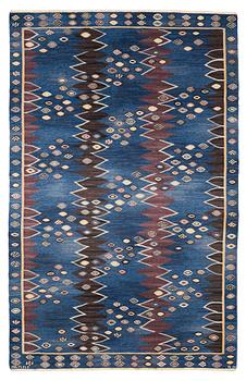 500. CARPET. "Snäckorna". Tapestry weave (gobelängteknik). 311,5 x 196,5 cm. Signed AB MMF BN.