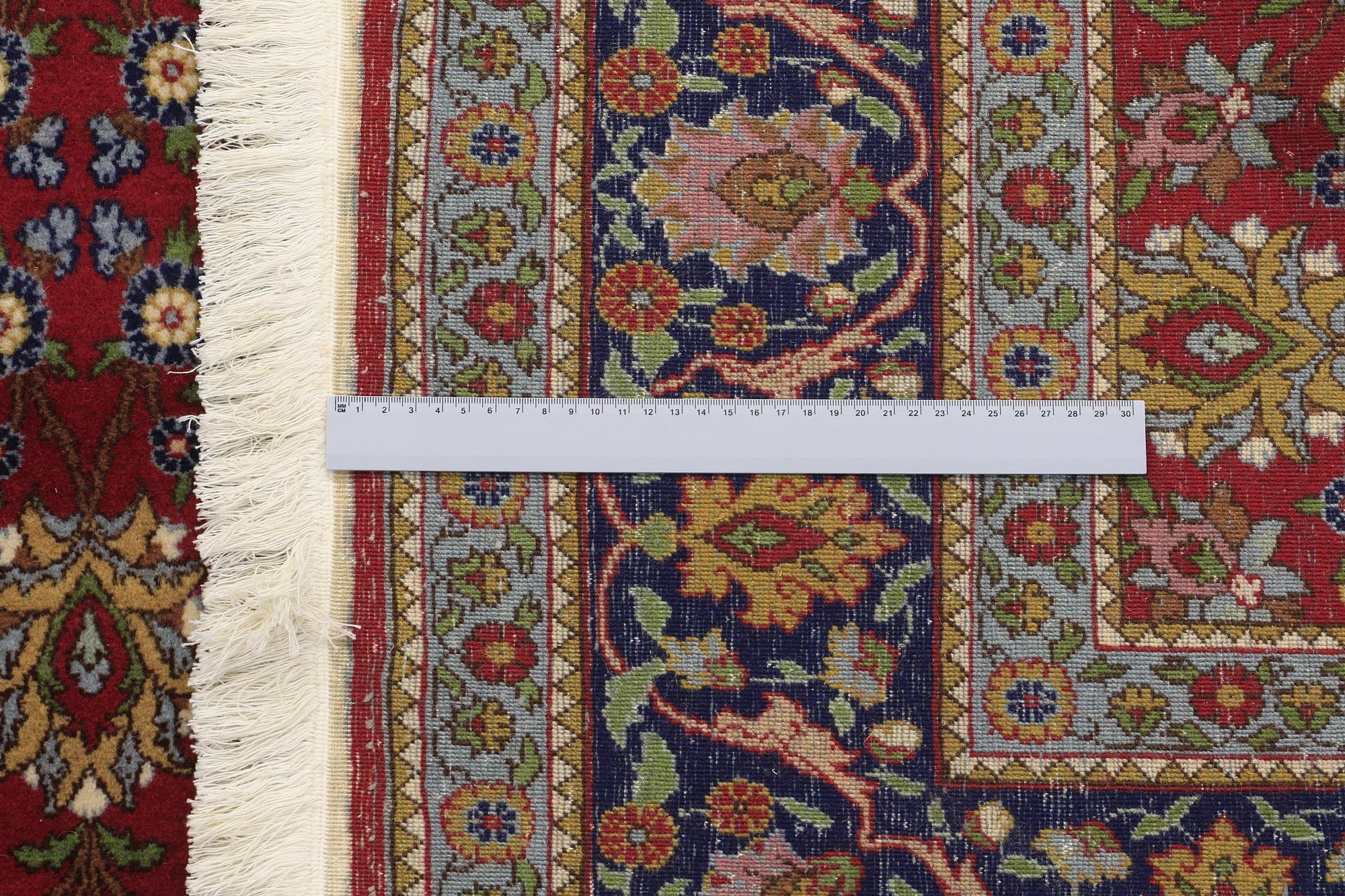 MATTA, orientalisk, signerad, 230 x 140 cm.