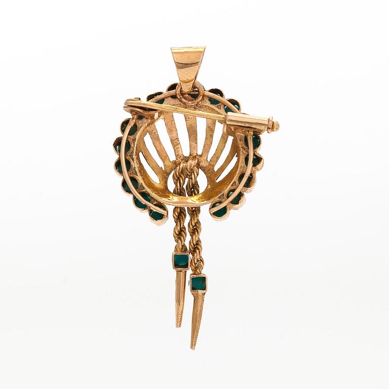 An 18K gold brooch/pendant, with turquoises.