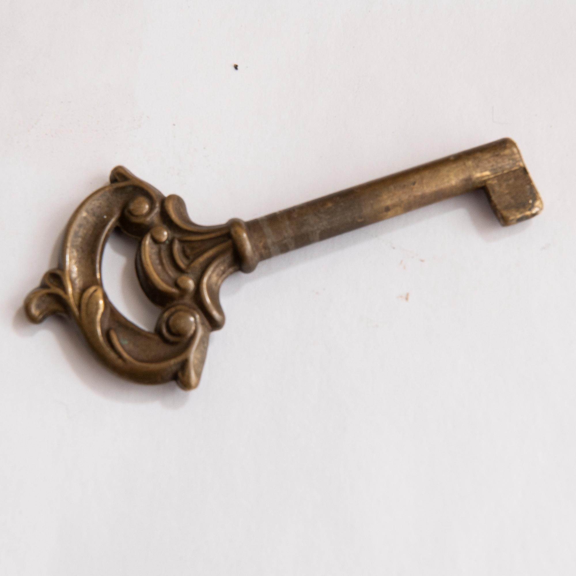 Vitrinskåp 1900-talets andra hälft.