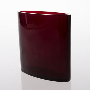 An 'Ovalis' art object signed Tapio Wirkkala, Iittala 3036.