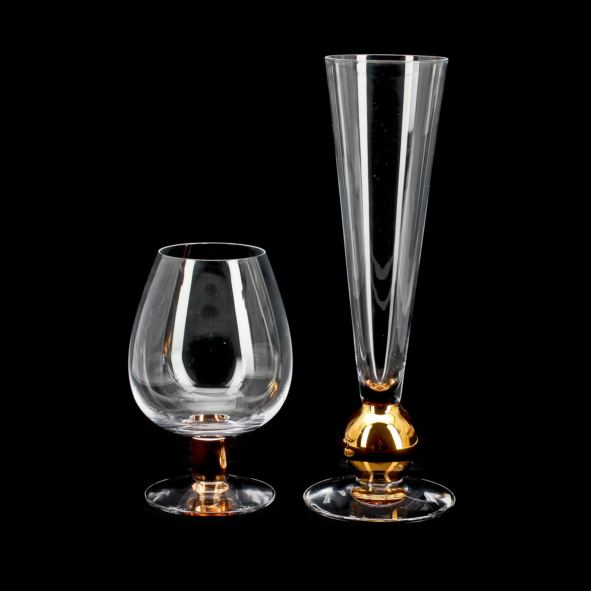 SERVISDELAR, glas, 6 champagneglas samt 4 cognacsglas. "Nobel", Gunnar Cyrén.