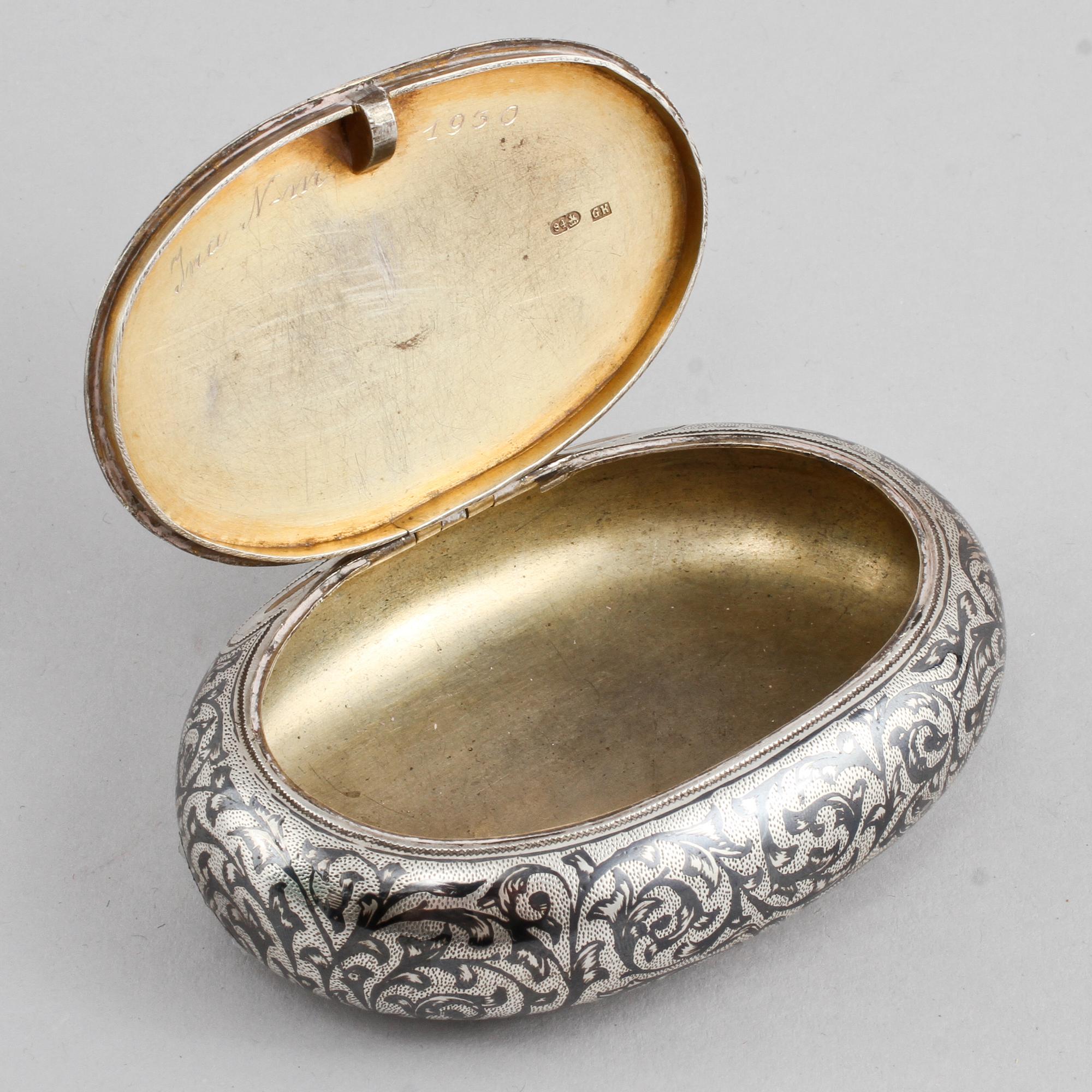 DOSA, silver, kontrollmästare Viktor Vasilyevich Savinsky, Moskva, 1886. Vikt 100 g.