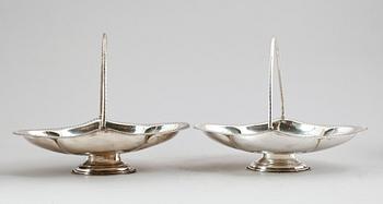 BRÖDKORGAR, 1 par, nysilver, sekelskiftet 1900.