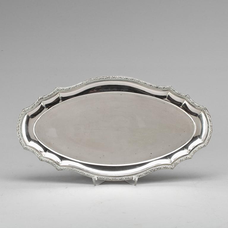 BRICKA, silver, Ungern. Vikt 408 g.