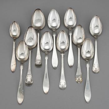 PARTI BESTICK, 33 st, silver, mestadels Sverige, 1800-1900-tal, vikt ca 1150 g.